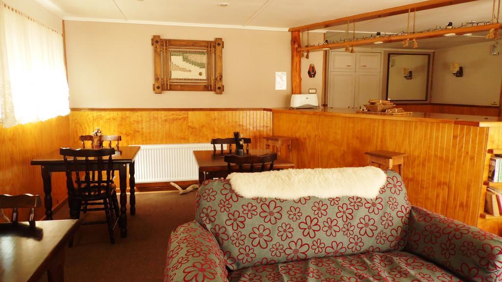 Big Bang Patagonia - Traveler Assistance Bed & Breakfast Puerto Natales Exterior photo